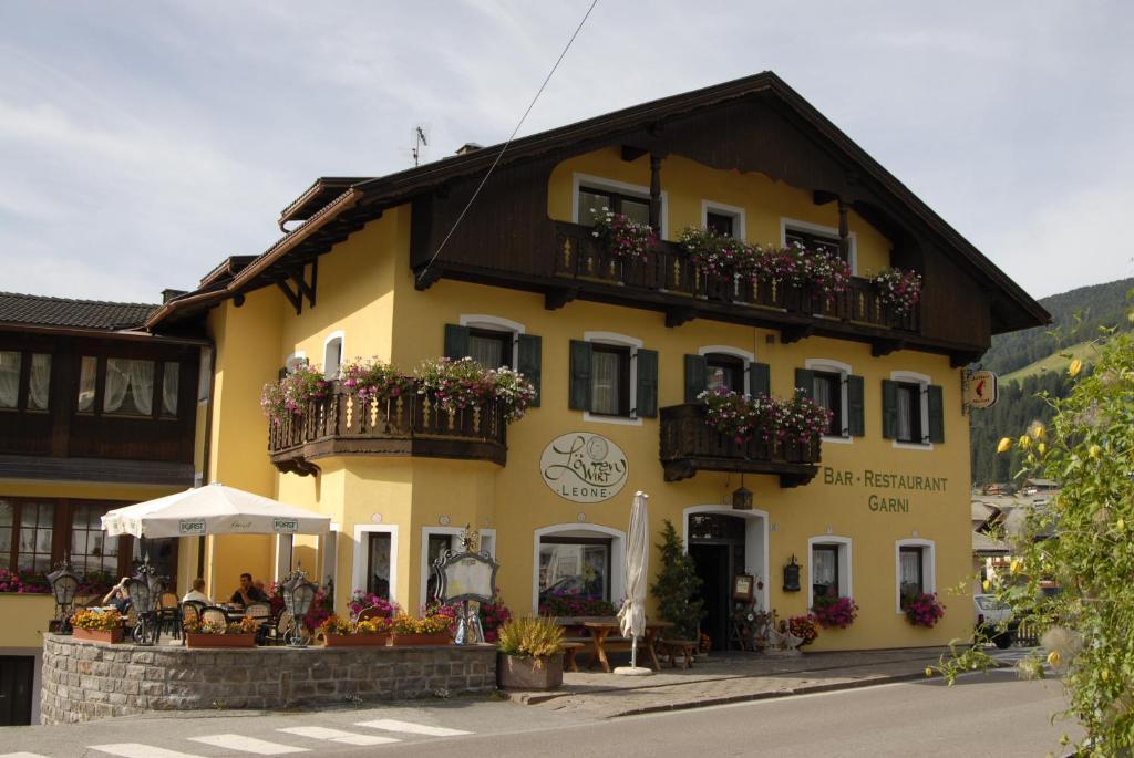Hotel Loewenwirt 세스토 외부 사진
